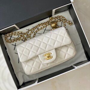 Chanel square flap shoulder bag - off-white